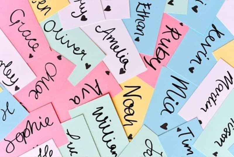 Đặt tên cho những đứa trẻ khác trong nhà Đặt tên cho những đứa trẻ khác trong nhà